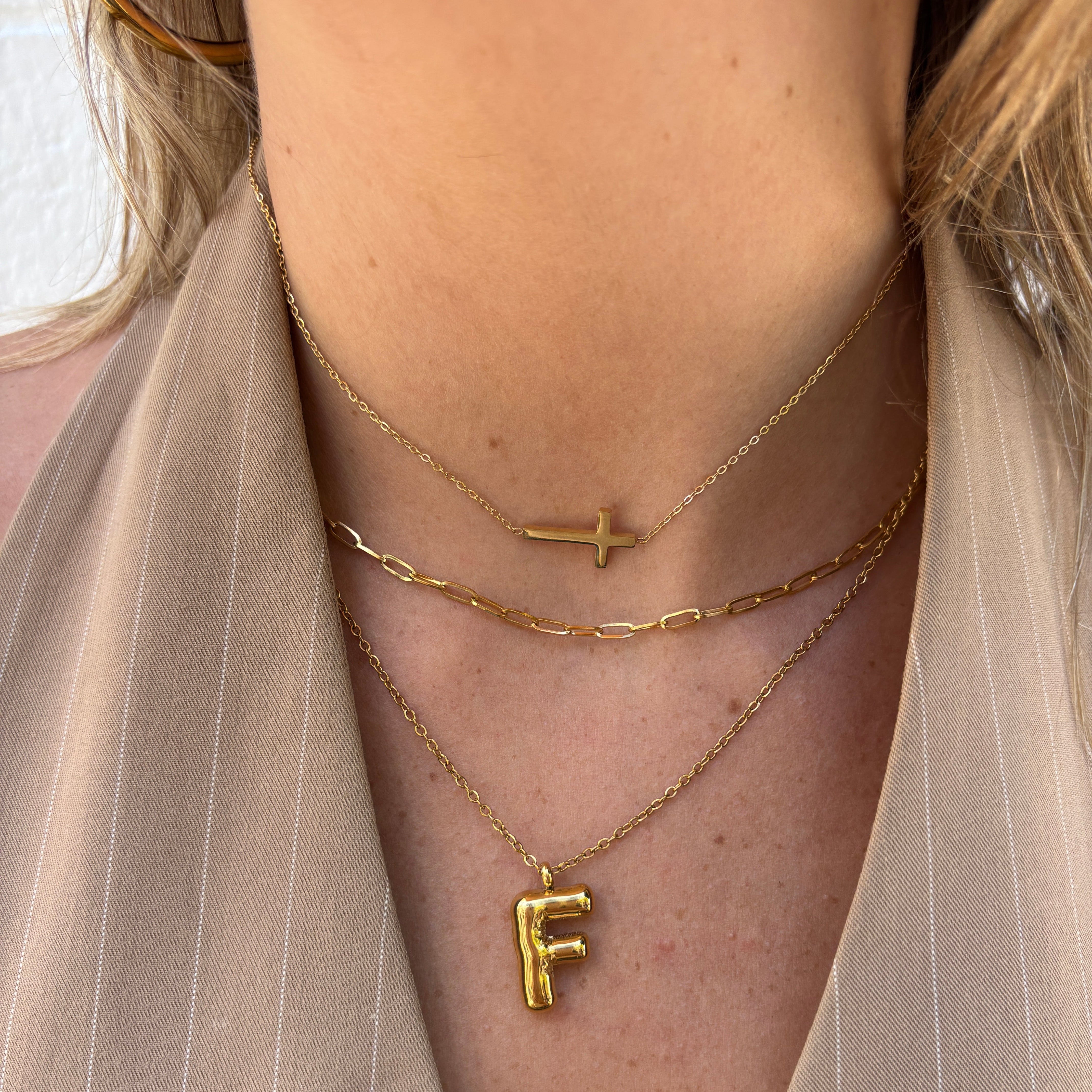 LEAH CROSS NECKLACE GOLD